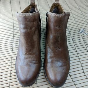 Lucky Brand women's sz 7M double zip brown leather ankle boots. 282pm
